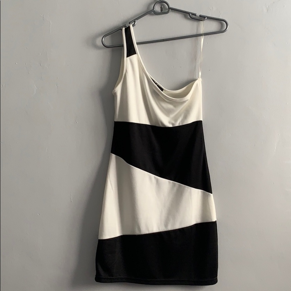 One shoulder black and white dress